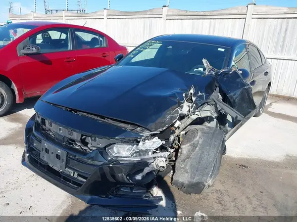 1HGCV1F3XJA811565 2018 HONDA ACCORD - Image 2