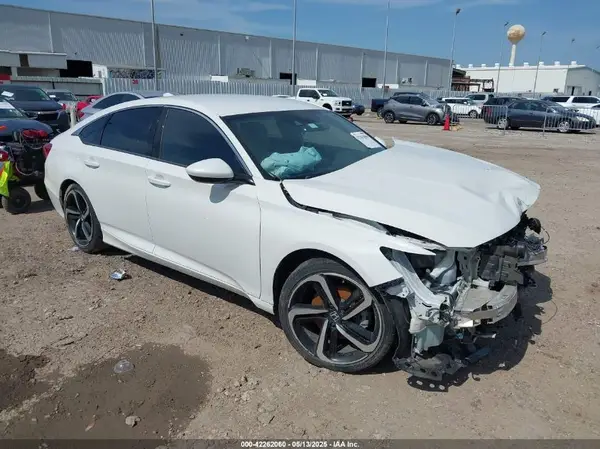 1HGCV1F3XKA070626 2019 HONDA ACCORD - Image 1