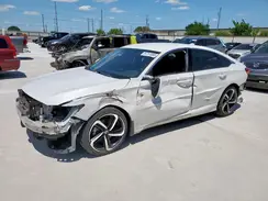 1HGCV1F3XKA071677 2019 HONDA ACCORD