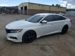 1HGCV1F3XKA134082 2019 HONDA ACCORD
