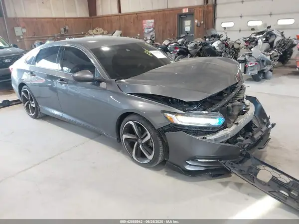 1HGCV1F3XKA135779 2019 HONDA ACCORD - Image 1