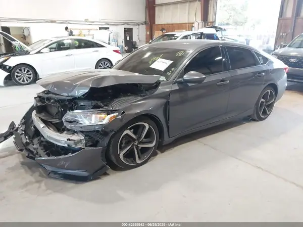 1HGCV1F3XKA135779 2019 HONDA ACCORD - Image 2