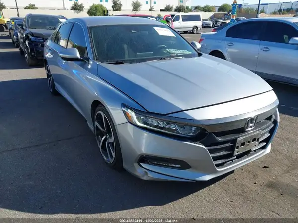 1HGCV1F3XKA153943 2019 HONDA ACCORD - Image 1