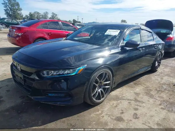 1HGCV1F3XKA158740 2019 HONDA ACCORD - Image 2