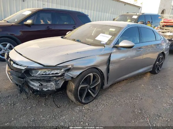 1HGCV1F3XKA159015 2019 HONDA ACCORD - Image 2