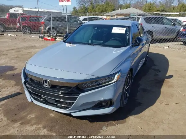 1HGCV1F3XNA025528 2022 HONDA ACCORD - Image 2