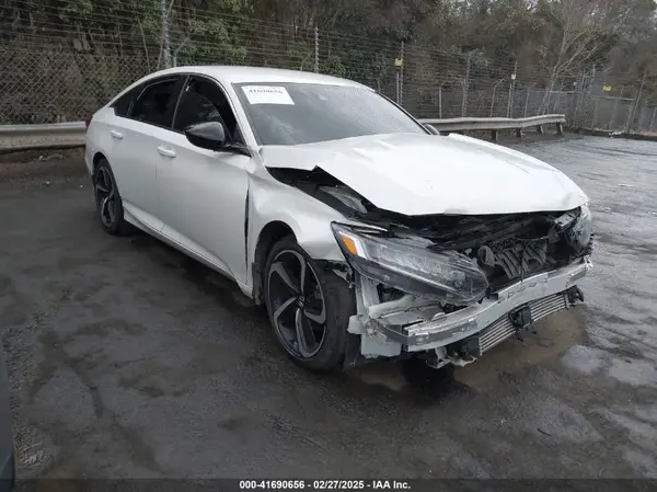 1HGCV1F3XNA069075 2022 HONDA ACCORD - Image 1