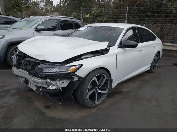 1HGCV1F3XNA069075 2022 HONDA ACCORD - Image 2