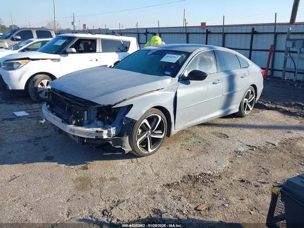 1HGCV1F3XNA072476 2022 HONDA ACCORD - Image 2