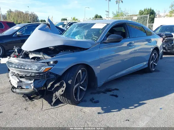 1HGCV1F3XNA097488 2022 HONDA ACCORD - Image 2