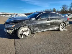 1HGCV1F40JA083943 2018 HONDA ACCORD