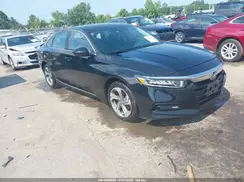 1HGCV1F40JA112518 2018 HONDA ACCORD