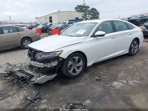 1HGCV1F42JA023680 2018 HONDA ACCORD - Image 2