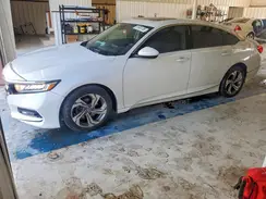 1HGCV1F42JA061877 2018 HONDA ACCORD