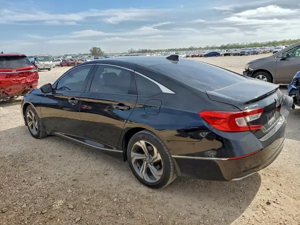1HGCV1F42JA065847 2018 HONDA ACCORD - Image 2