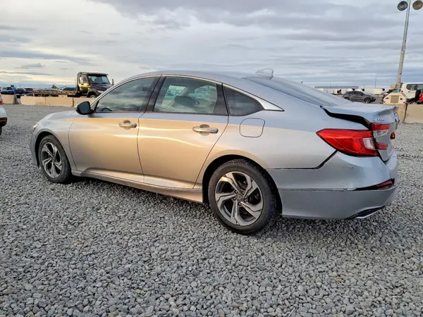 1HGCV1F42JA077724 2018 HONDA ACCORD - Image 2