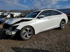 1HGCV1F42JA162112 2018 HONDA ACCORD