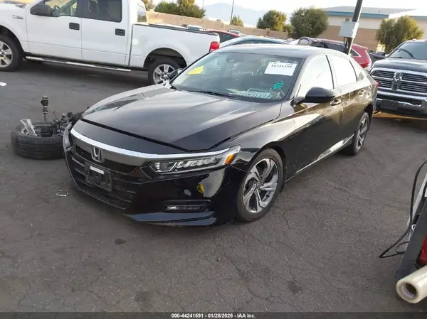 1HGCV1F43JA010131 2018 HONDA ACCORD - Image 2
