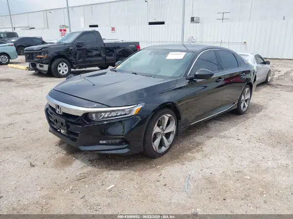 1HGCV1F43JA068949 2018 HONDA ACCORD - Image 2