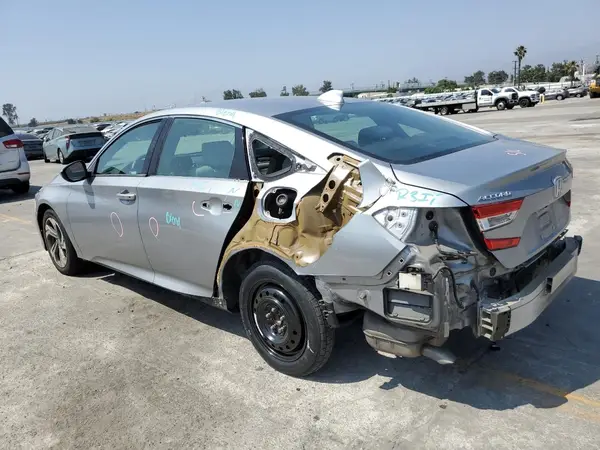 1HGCV1F43JA075822 2018 HONDA ACCORD - Image 2
