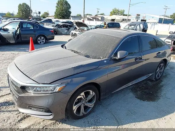 1HGCV1F43JA132214 2018 HONDA ACCORD - Image 2