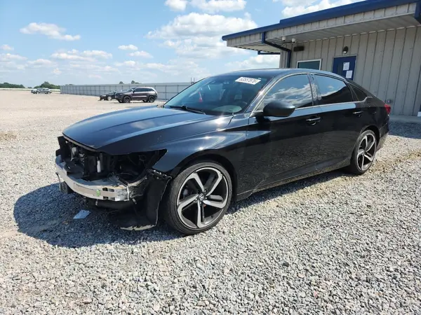 1HGCV1F43JA167111 2018 HONDA ACCORD - Image 1