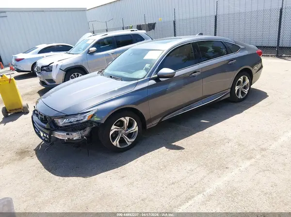 1HGCV1F43LA070185 2020 HONDA ACCORD - Image 2