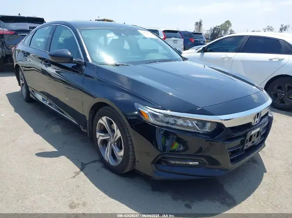 1HGCV1F44JA000479 2018 HONDA ACCORD - Image 1