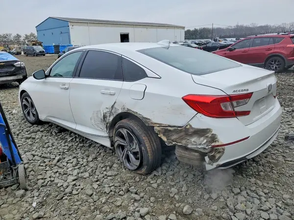 1HGCV1F44JA028346 2018 HONDA ACCORD - Image 2