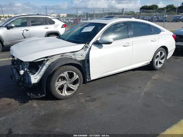 1HGCV1F44JA058740 2018 HONDA ACCORD - Image 2