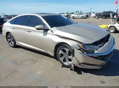 1HGCV1F44JA062173 2018 HONDA ACCORD