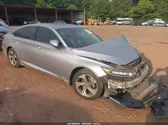 1HGCV1F44JA088692 2018 HONDA ACCORD