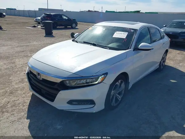 1HGCV1F44JA109654 2018 HONDA ACCORD - Image 2