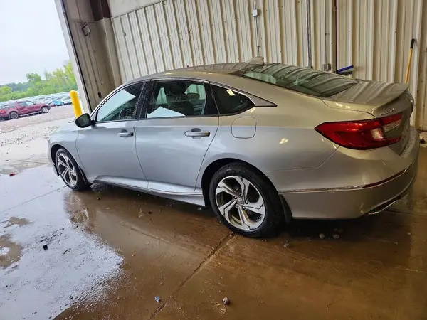 1HGCV1F44JA183673 2018 HONDA ACCORD - Image 2