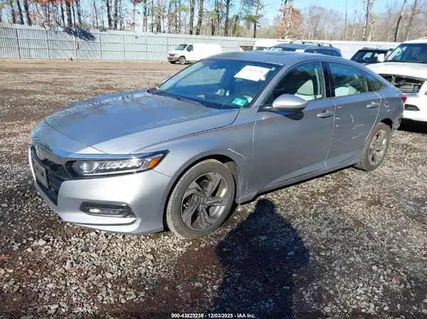 1HGCV1F44JA238400 2018 HONDA ACCORD - Image 2