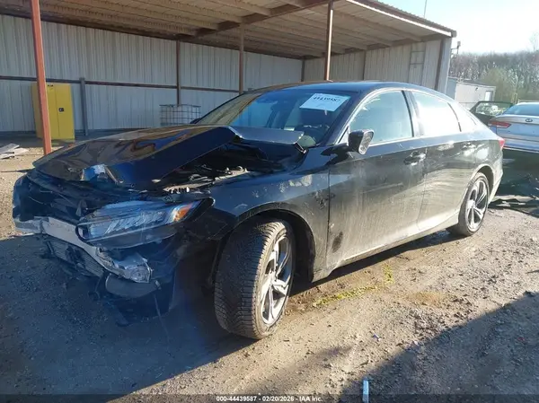 1HGCV1F45JA037833 2018 HONDA ACCORD - Image 2
