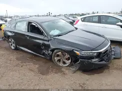 1HGCV1F45JA055569 2018 HONDA ACCORD