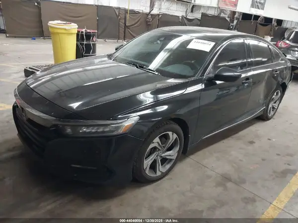 1HGCV1F45JA076096 2018 HONDA ACCORD - Image 2