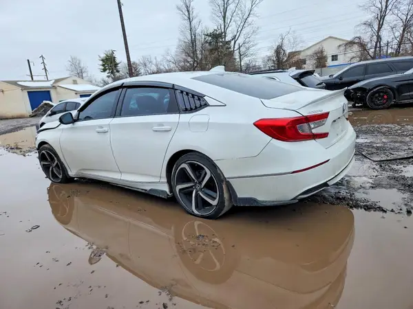 1HGCV1F45JA162136 2018 HONDA ACCORD - Image 2