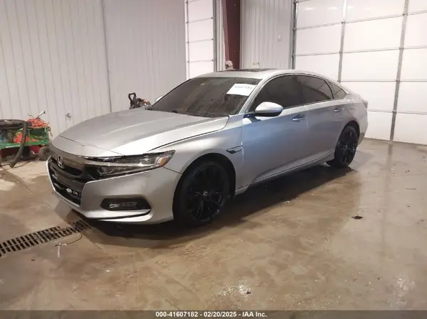 1HGCV1F45JA228104 2018 HONDA ACCORD - Image 2
