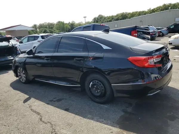 1HGCV1F46JA033581 2018 HONDA ACCORD - Image 2