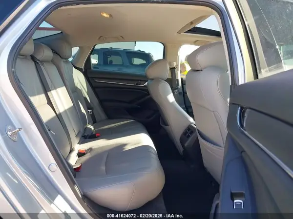 1HGCV1F46JA098785 2018 HONDA ACCORD - Image 8