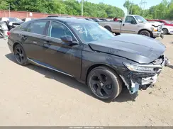 1HGCV1F46JA117772 2018 HONDA ACCORD