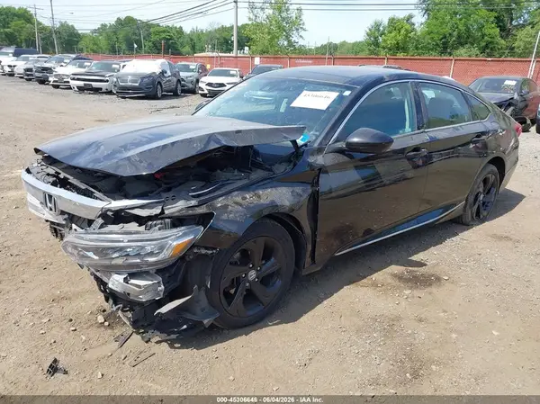 1HGCV1F46JA117772 2018 HONDA ACCORD - Image 2