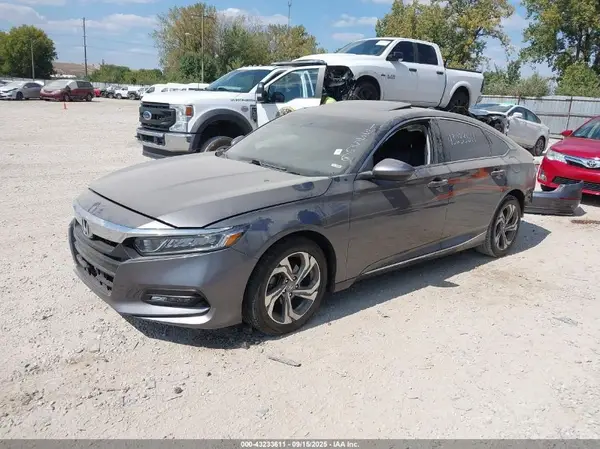 1HGCV1F46JA133566 2018 HONDA ACCORD - Image 2