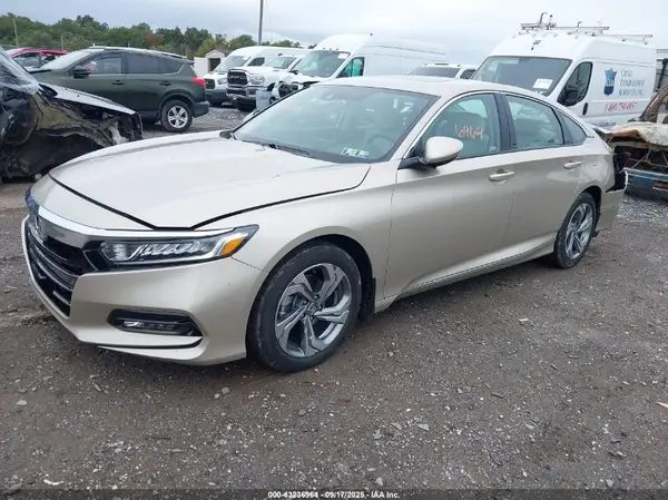 1HGCV1F46JA190530 2018 HONDA ACCORD - Image 2