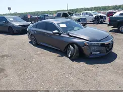 1HGCV1F46KA070972 2019 HONDA ACCORD