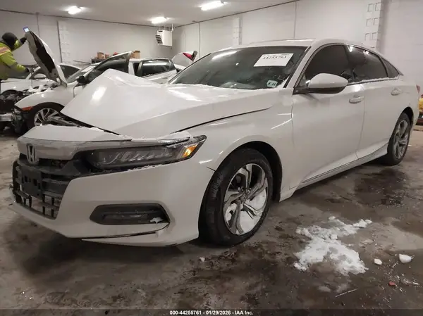 1HGCV1F46KA104330 2019 HONDA ACCORD - Image 2