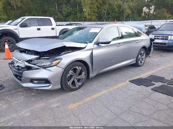 1HGCV1F46LA117838 2020 HONDA ACCORD - Image 2