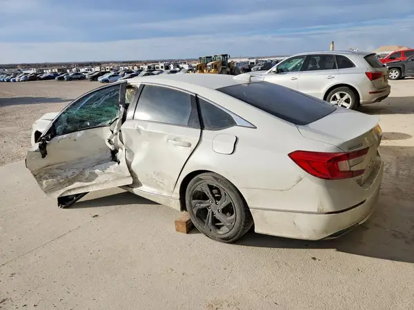 1HGCV1F47JA017129 2018 HONDA ACCORD - Image 2